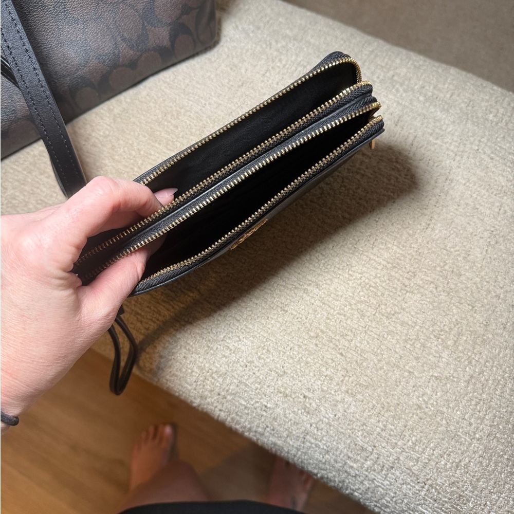 Coach Signature Black and Brown Tote - Picture 8 of 8